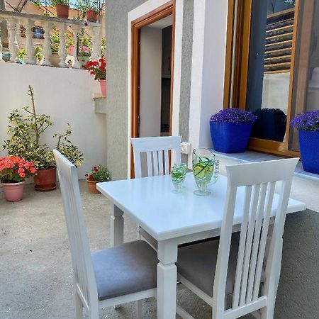 Sunny Guest House Avlonya Dış mekan fotoğraf