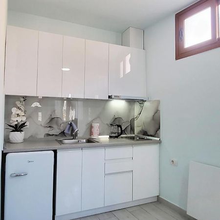 Sunny Guest House Avlonya Dış mekan fotoğraf