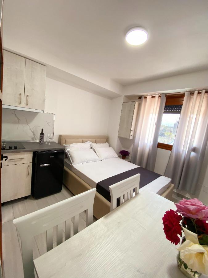 Sunny Guest House Avlonya Dış mekan fotoğraf