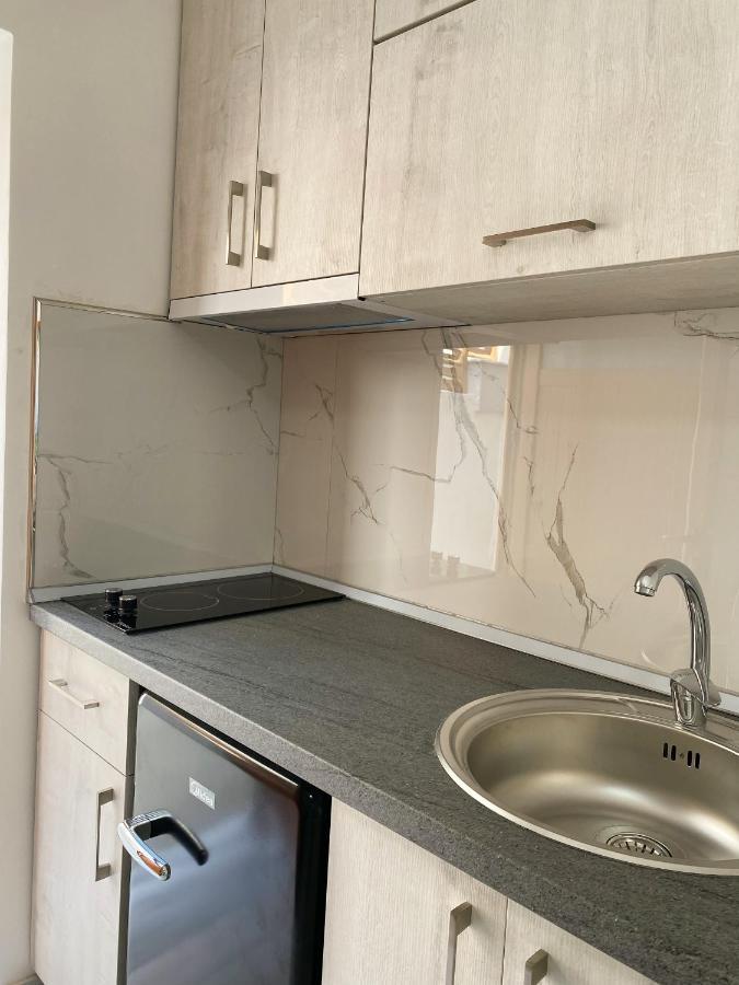 Sunny Guest House Avlonya Dış mekan fotoğraf
