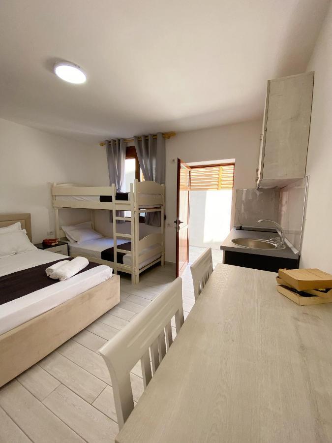 Sunny Guest House Avlonya Dış mekan fotoğraf